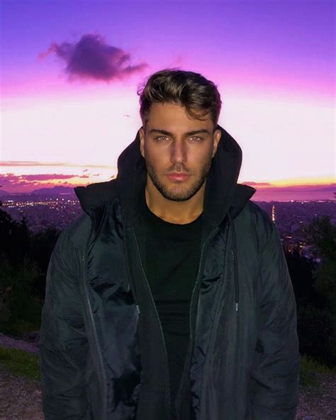 ᴋᴏɴsᴛᴀɴᴛɪɴᴏs ʟᴀɪᴏs on Instagram Blonde guys Beautiful men Gorgeous men