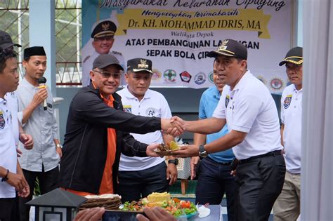 Janji Idris Revitalisasi Lapangan Jembatan Serong Cipayung Sudah Lunas