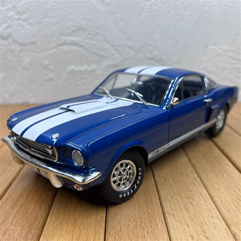 1/18 Scale Shelby Mustang GT350R Diecast Model Car – old boy hobby