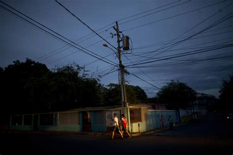 Venezuela Sumida En La Oscuridad Por Falta De Luz Eléctrica