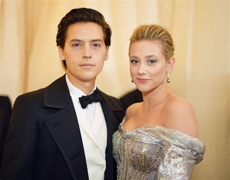 Lili Reinhart S Twitter Account Hacked With Fake Nude Photos Teen Vogue