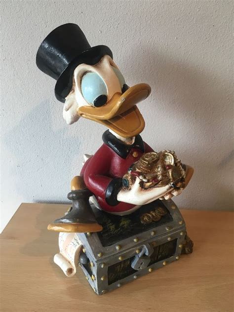 Disney Beeld Dagobert Op Schatkist Formaat 28 Cm Catawiki