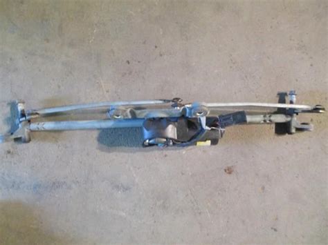 Sell Jeep Grand Cherokee Windshield Wiper Motor W Linkage 99 04 In Dundalk Maryland Us For