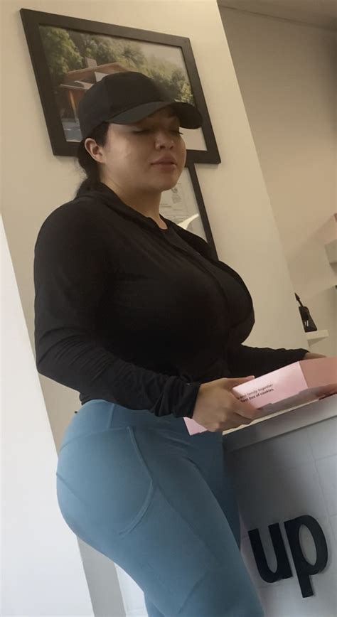 Insane Fat Ass Big Tity Girl Must See Spandex Leggings Yoga Pants Forum