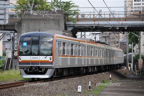 東武東上線 有楽町線10000系 準急川越市行 写真素材 7097274 フォトライブラリー Photolibrary