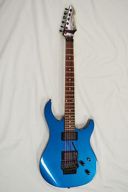 Peavey Predator Plus Exp Electric Guitar With Tremolo