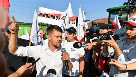 Srock Duży protest Agrounii przeciwko decyzji o uboju sanitarnym