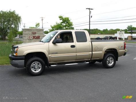 2004 Sandstone Metallic Chevrolet Silverado 2500HD LS Extended Cab 4x4