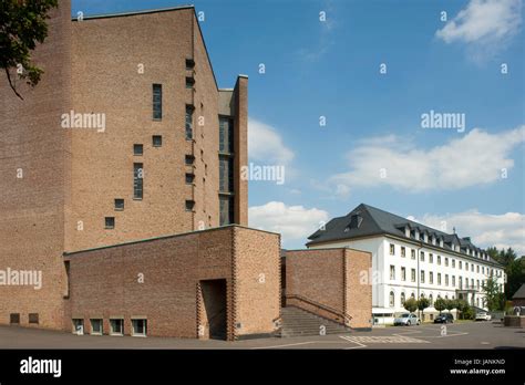 BRD Nordrhein Westfalen Hochsauerlandkreis Meschede Kirche Der