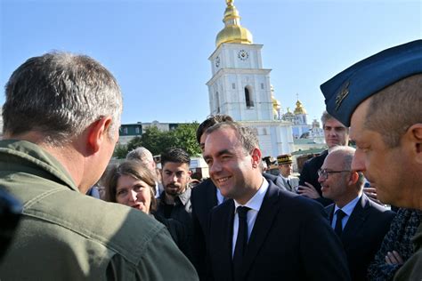 Guerre En Ukraine Le Ministre Des Armées Sébastien Lecornu Est à Kiev Pour Ancrer Laide