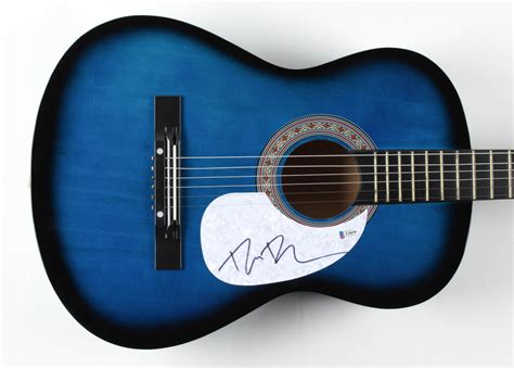 Dierks Bentley Signed 38" Acoustic Guitar (Beckett COA) | Pristine Auction