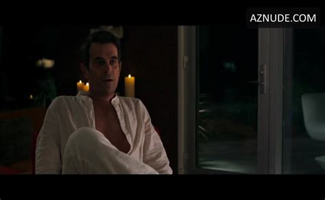 Demi Moore Zoe Kravitz Lesbian Scene In Rough Night AZNude