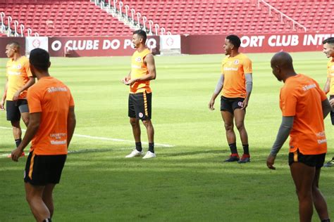 Palmeiras X Inter Rodrigo Dourado Fica Fora De Treino E Vira D Vida