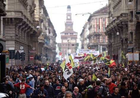 Expo Le Foto Della Manifestazione Di Protesta A Milano Il Post