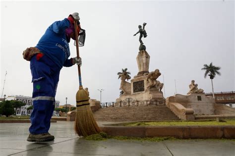 Mpt Embellece La Plaza De Armas De Trujillo