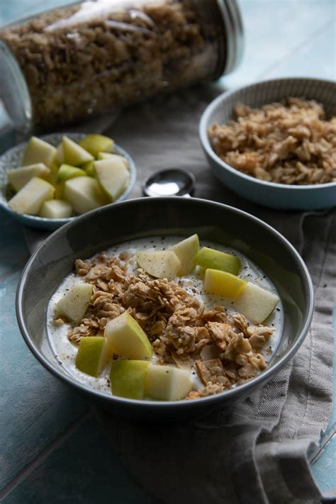 Apfel Zimt Granola gesund lecker als Frühstück oder Zwischenmahlzeit