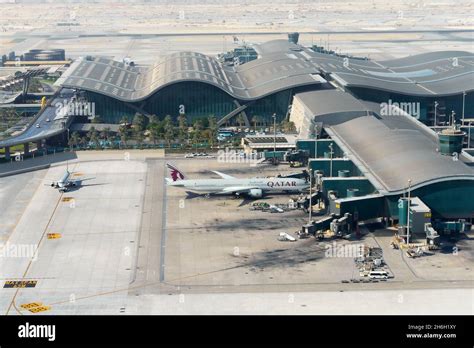 Vista Aérea De La Terminal Del Aeropuerto Internacional De Doha Hamad En Doha Qatar Qatar