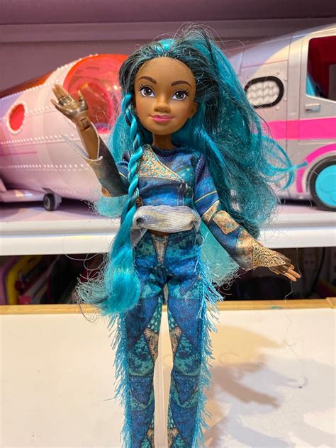 Disney Descendants Uma Fashion Doll Hobbies Toys Toys Games On