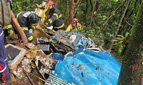 Jornal Correio Avião cai na região do ABC Paulista e deixa duas