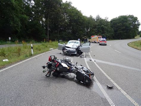 POL PDTR Tödlicher Verkehrsunfall auf der B 41 74 jähriger