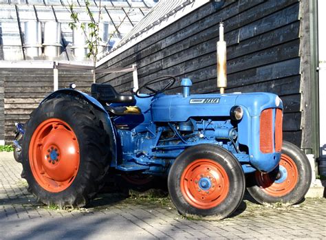 Fordson Dexta Tractor A Photo On Flickriver