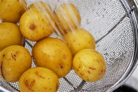 Oven Roasted Baby Dutch Potatoes Recipe Theveglife