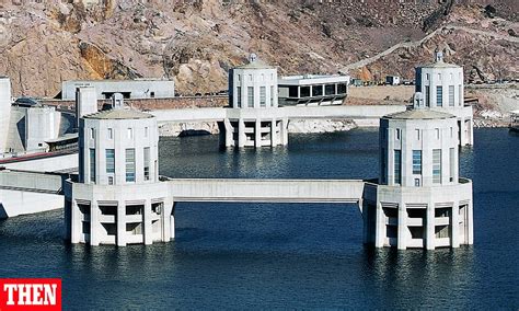 The Hoover Dams Water Falls To Its Lowest Level Ever In California Mega Drought Daily Mail Online