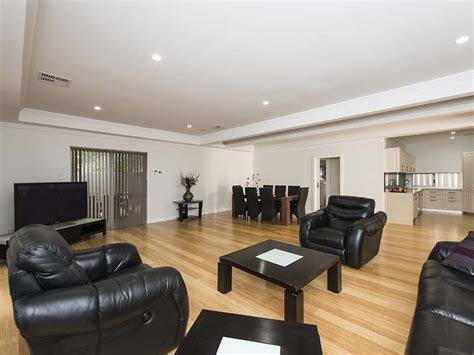 A Rennie Crescent North Hilton Wa Property Details