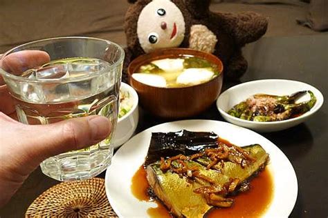 サンマの次は「サバ」が控えているのである（サバ飯、ショウガ煮） おっさんひとりめし