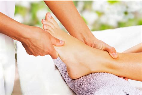 Reflexology Massage What Is It The Professional Massage Academy