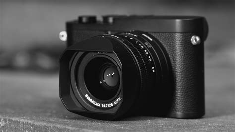 Leica Q2 Monochrom Review PCMag