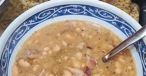 Week 1 Rainy Day Dippy Bean Soup Aka Navy Bean And Ham With Cornbread Muffins Album On Imgur