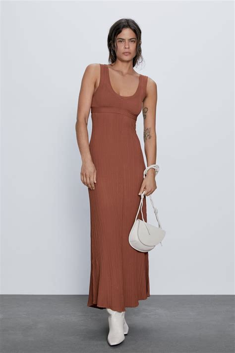 Robe Longue En Maille De Zara