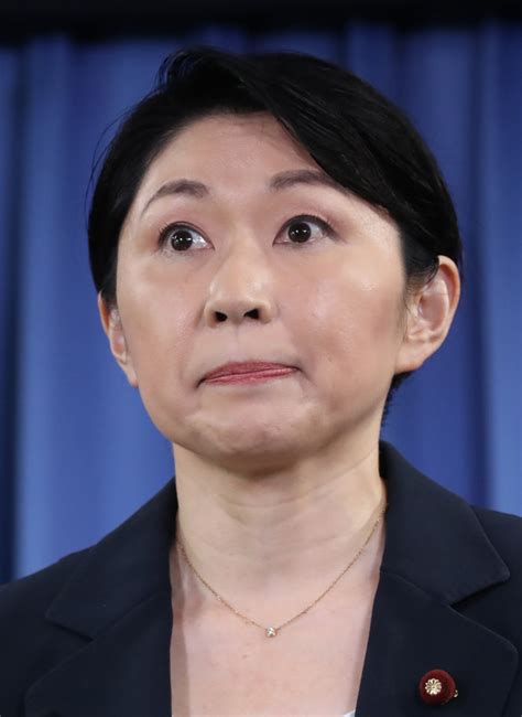 【自民党役員人事】小渕優子選対委員長が涙で釈明 Moment日刊ゲンダイ