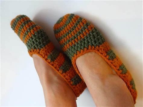 24 Adorable Crochet Womens Slippers