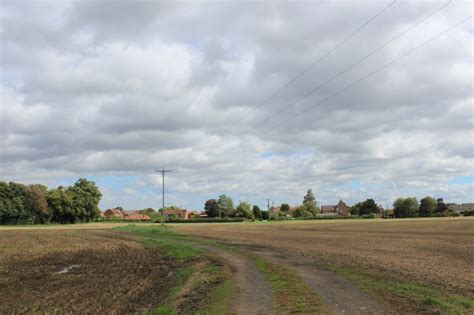 Farm Track Heading For Selby Road Chris Heaton Geograph