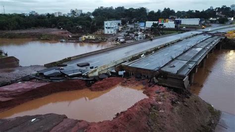 Gua Baixa E Revela Cabeceira Da Ponte Seca Destru Da Em Lajeado