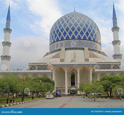 The Main Mosque In Shah Alam Stock Image Image Of Muslim Asian 57534259