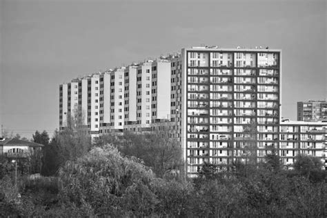 Gran Edificio De Apartamentos De La Uni N Sovi Tica En Una Zona