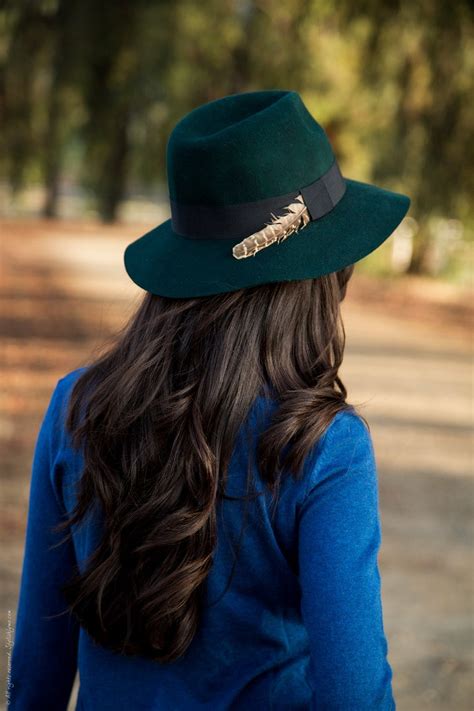 A Stylish Way to Wear a Fedora Hat this Fall & Winter