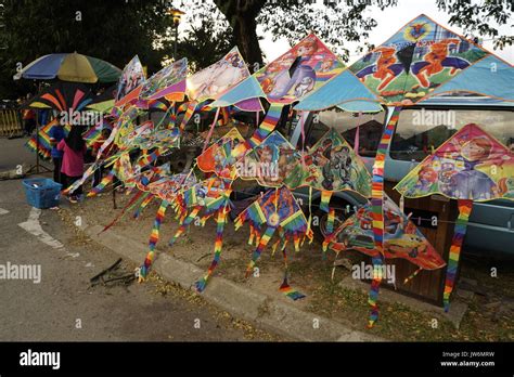 Colourful Kites Hi Res Stock Photography And Images Alamy