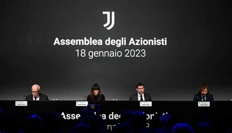 Plusvalenze restituiti alla Juve 15 punti ora è terza In attasa di