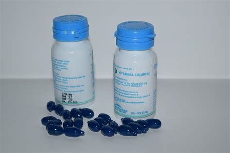 Retinol Vitamin A Kapsul Lunak 100000 Iu