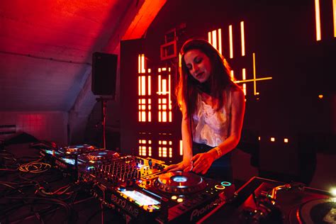 Artist Tips Tijana T