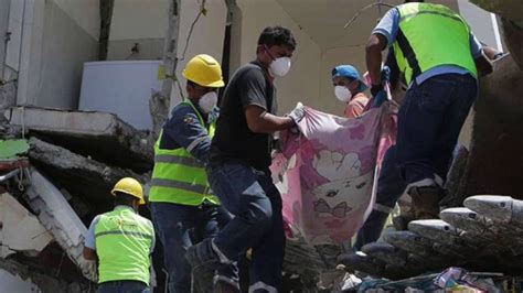 Por Las VÍctimas Del Terremoto De Ecuador 16a Youtube