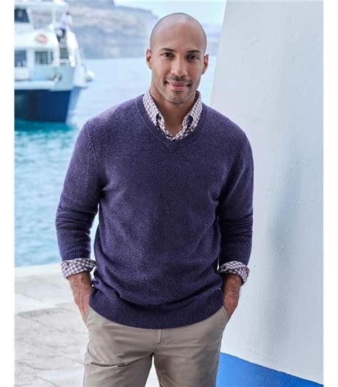 Fig Purple Mens Lambswool V Neck Jumper Woolovers Uk