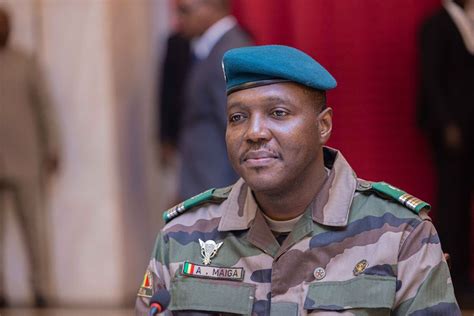 Au Mali la junte de Goïta neutralise les partis politiques Jeune Afrique