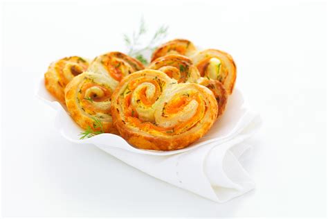 Mini palmiers feuilletés de saumon fumé Recette Maximag fr