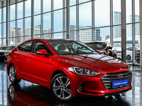 Купить бу Hyundai Elantra Vi Ad 20 At 150 лс бензин автомат в Красноярске красный