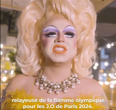 Drag Queen Relayeuse De La Flamme Olympique Medias Presse Info